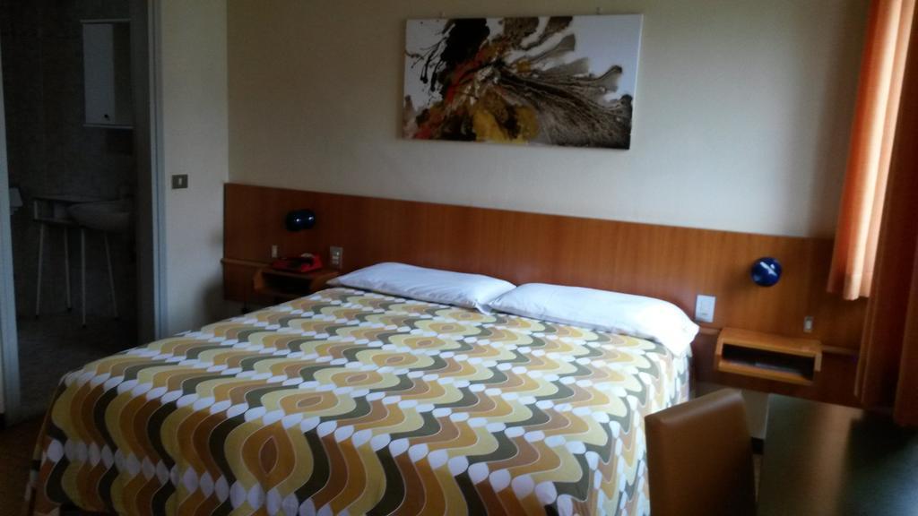 Hotel Giardino ซีร์มิโอเน ภายนอก รูปภาพ