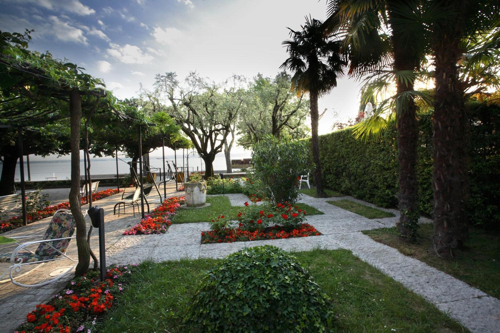 Hotel Giardino ซีร์มิโอเน ภายนอก รูปภาพ