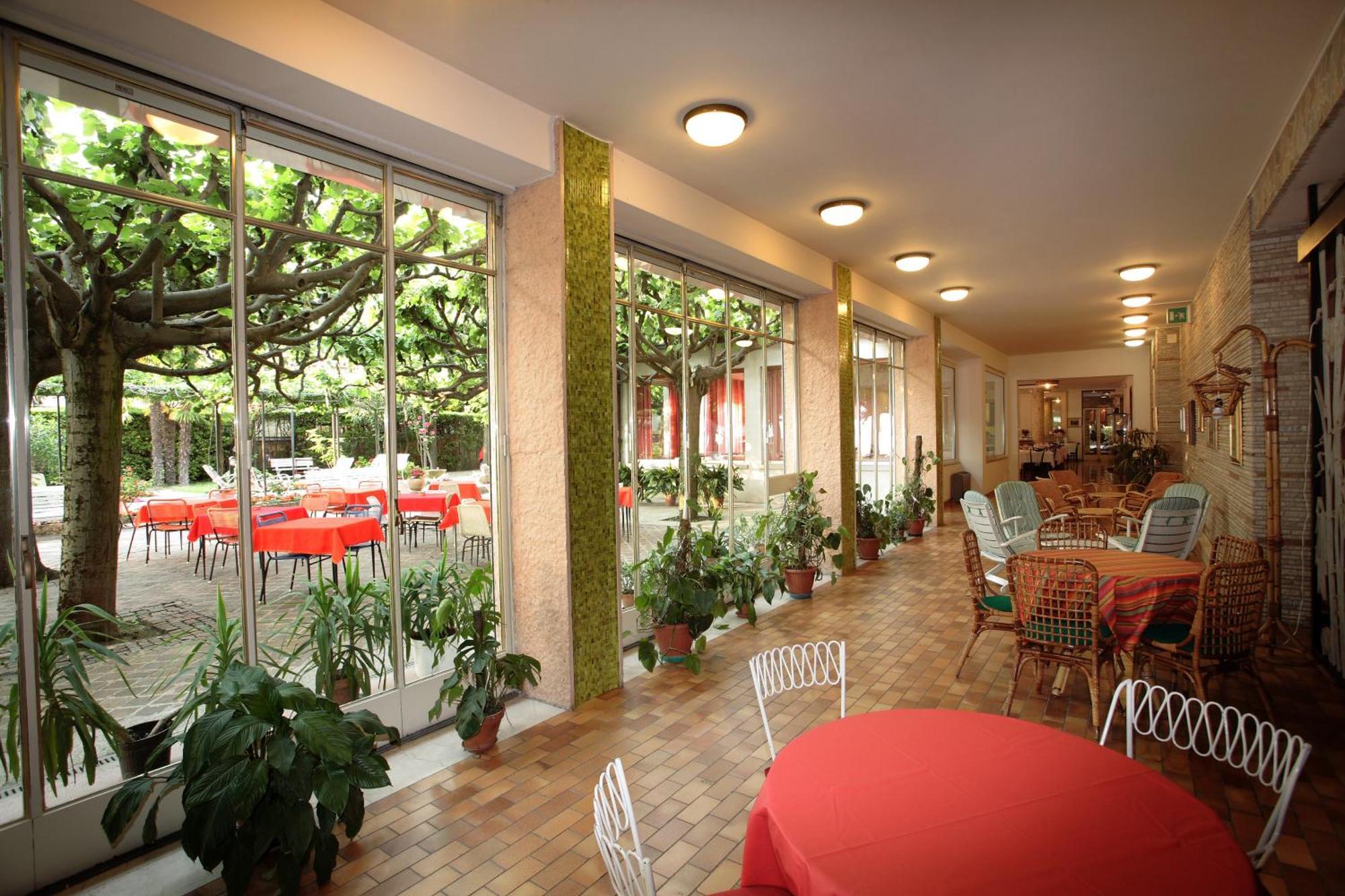 Hotel Giardino ซีร์มิโอเน ภายนอก รูปภาพ