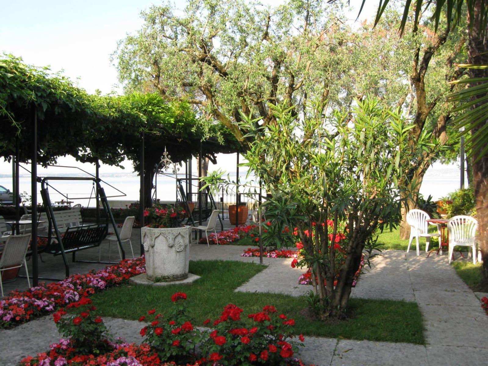 Hotel Giardino ซีร์มิโอเน ภายนอก รูปภาพ