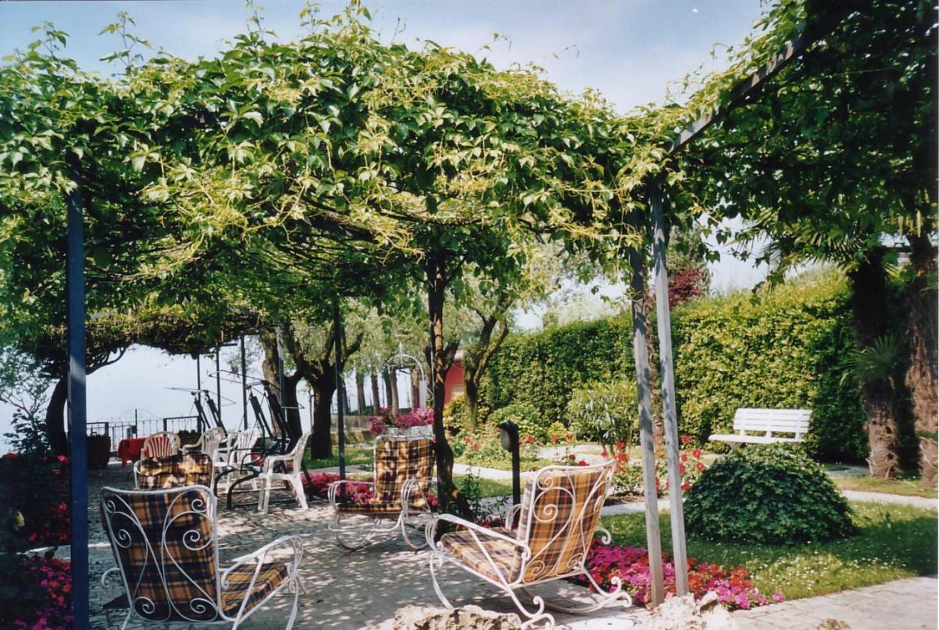 Hotel Giardino ซีร์มิโอเน ภายนอก รูปภาพ